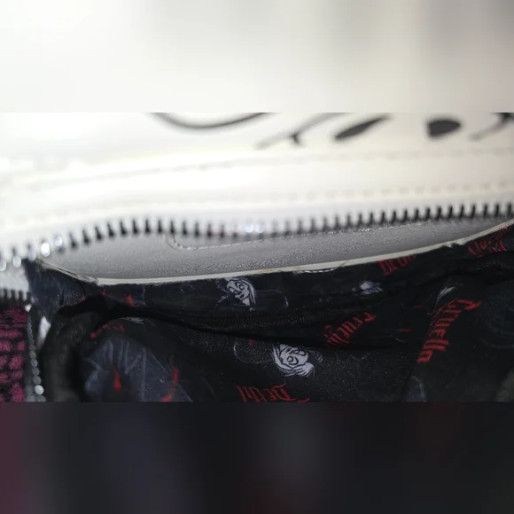 Disney Loungefly Cruella De Vil Backpack - Picture 9 of 16